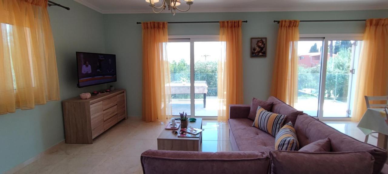 Thomas Apartments Дасия Екстериор снимка