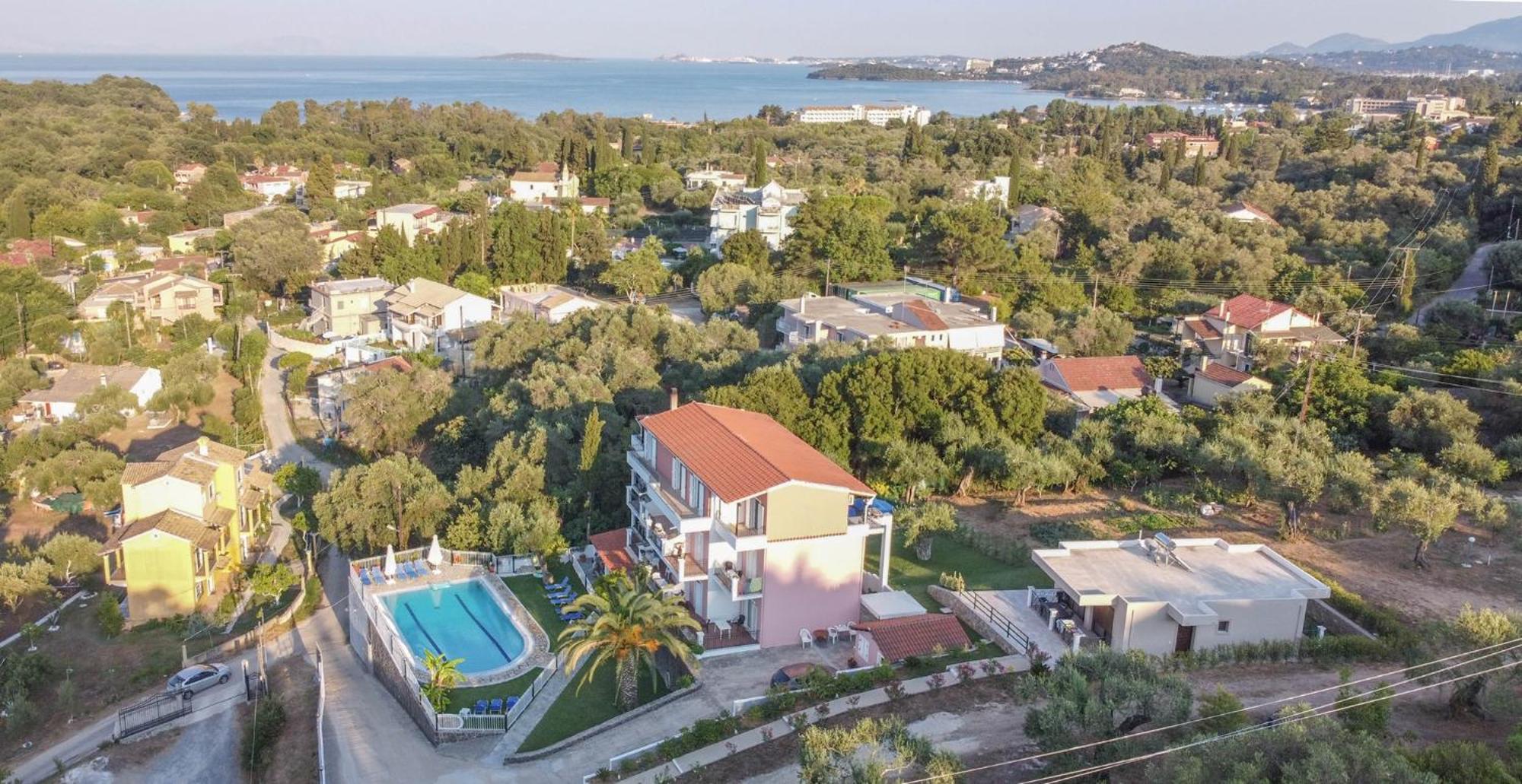 Thomas Apartments Дасия Екстериор снимка