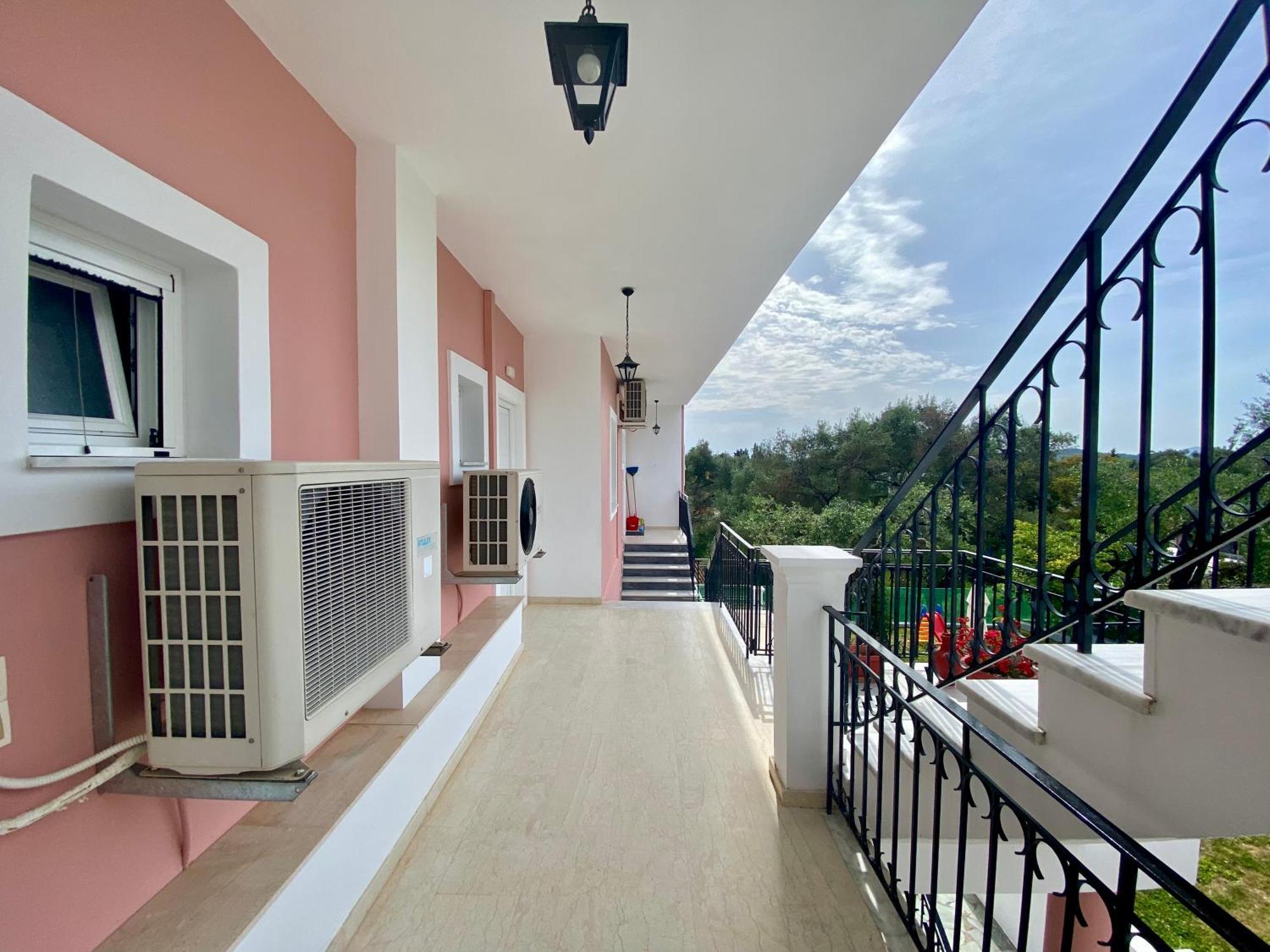 Thomas Apartments Дасия Екстериор снимка