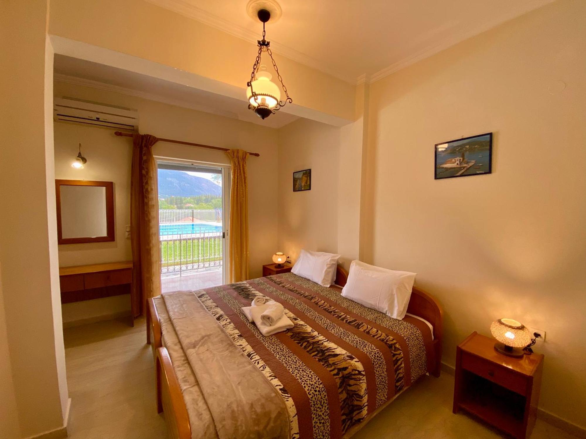 Thomas Apartments Дасия Екстериор снимка