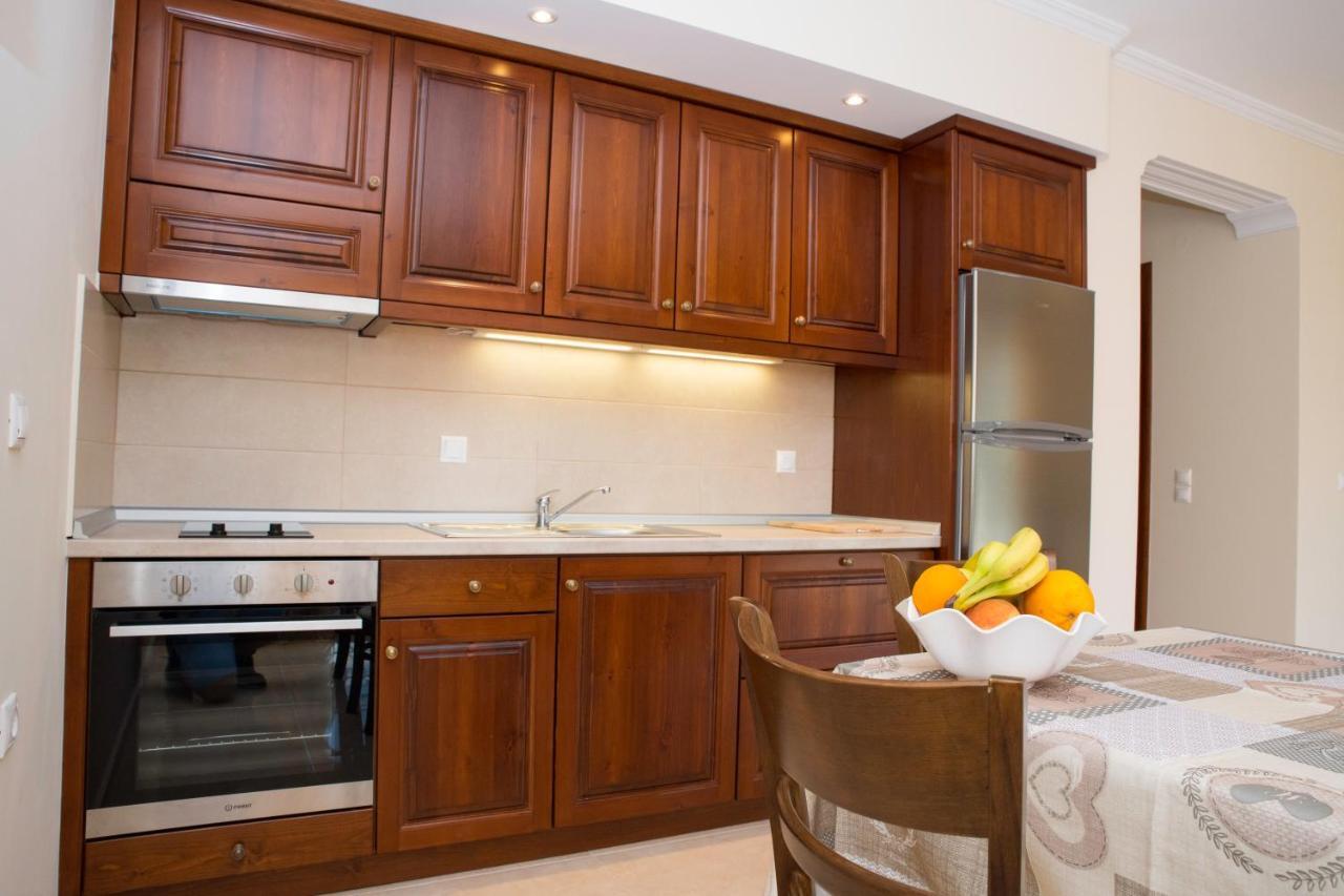Thomas Apartments Дасия Екстериор снимка