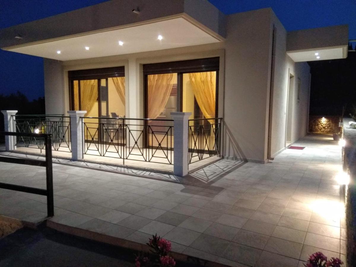 Thomas Apartments Дасия Екстериор снимка