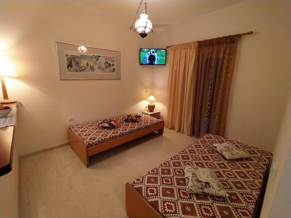Thomas Apartments Дасия Екстериор снимка